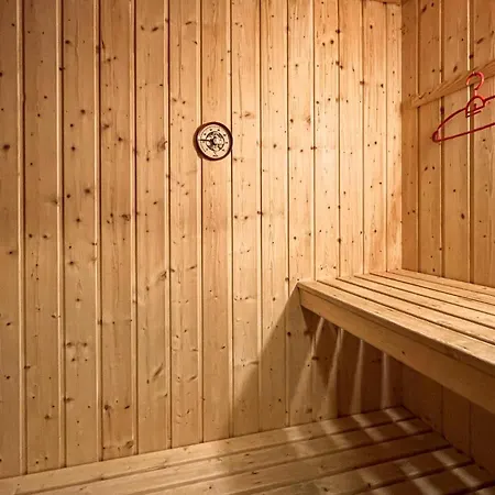 In With Sauna * ليلّيهامّير